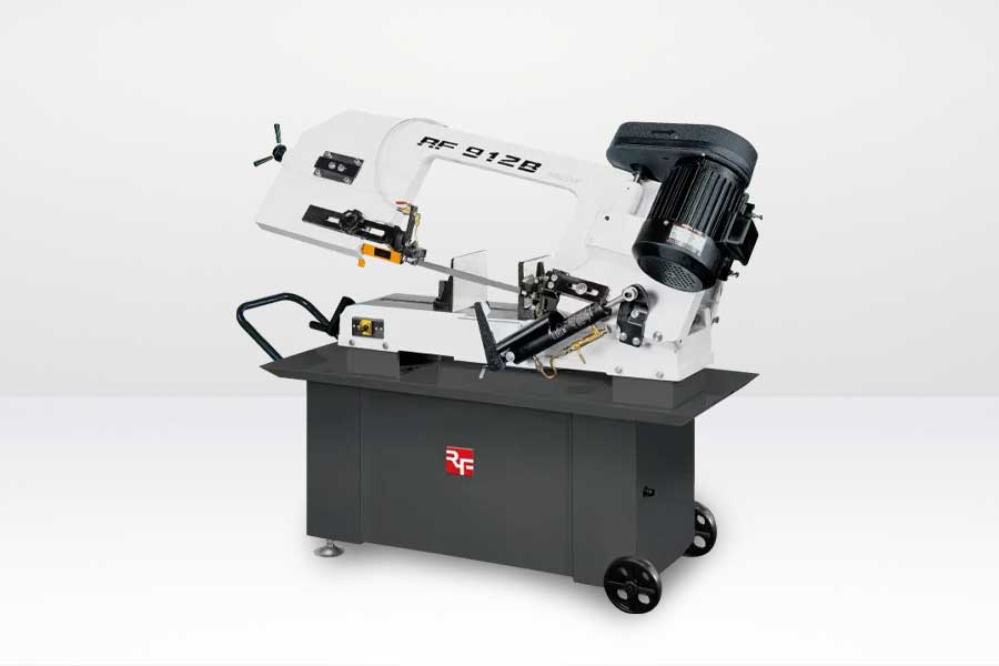 Portable metal cutting clearance band saw