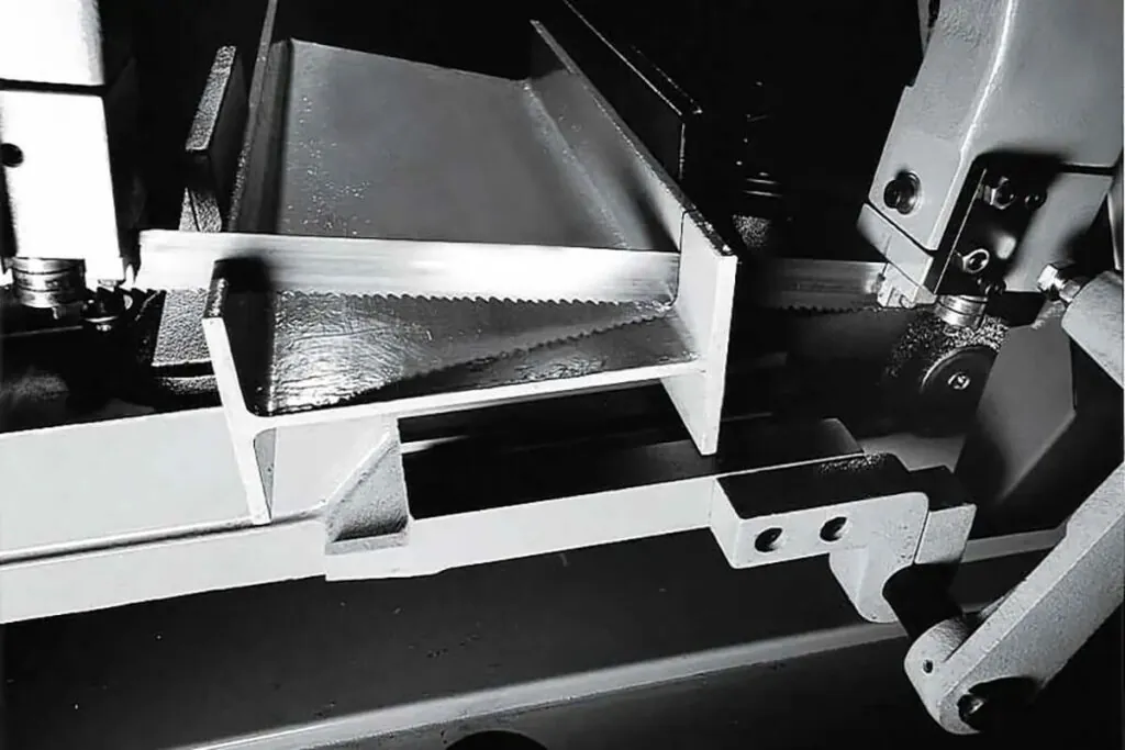 Photograph of a band saw showing blade kerf